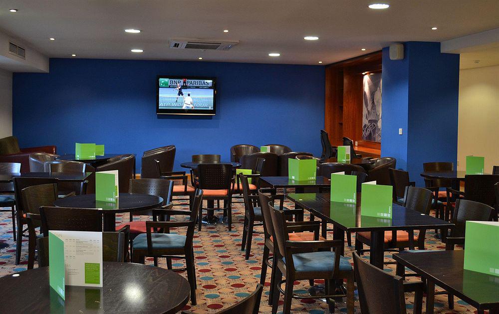 Holiday Inn Express Shrewsbury By Ihg Exterior photo
