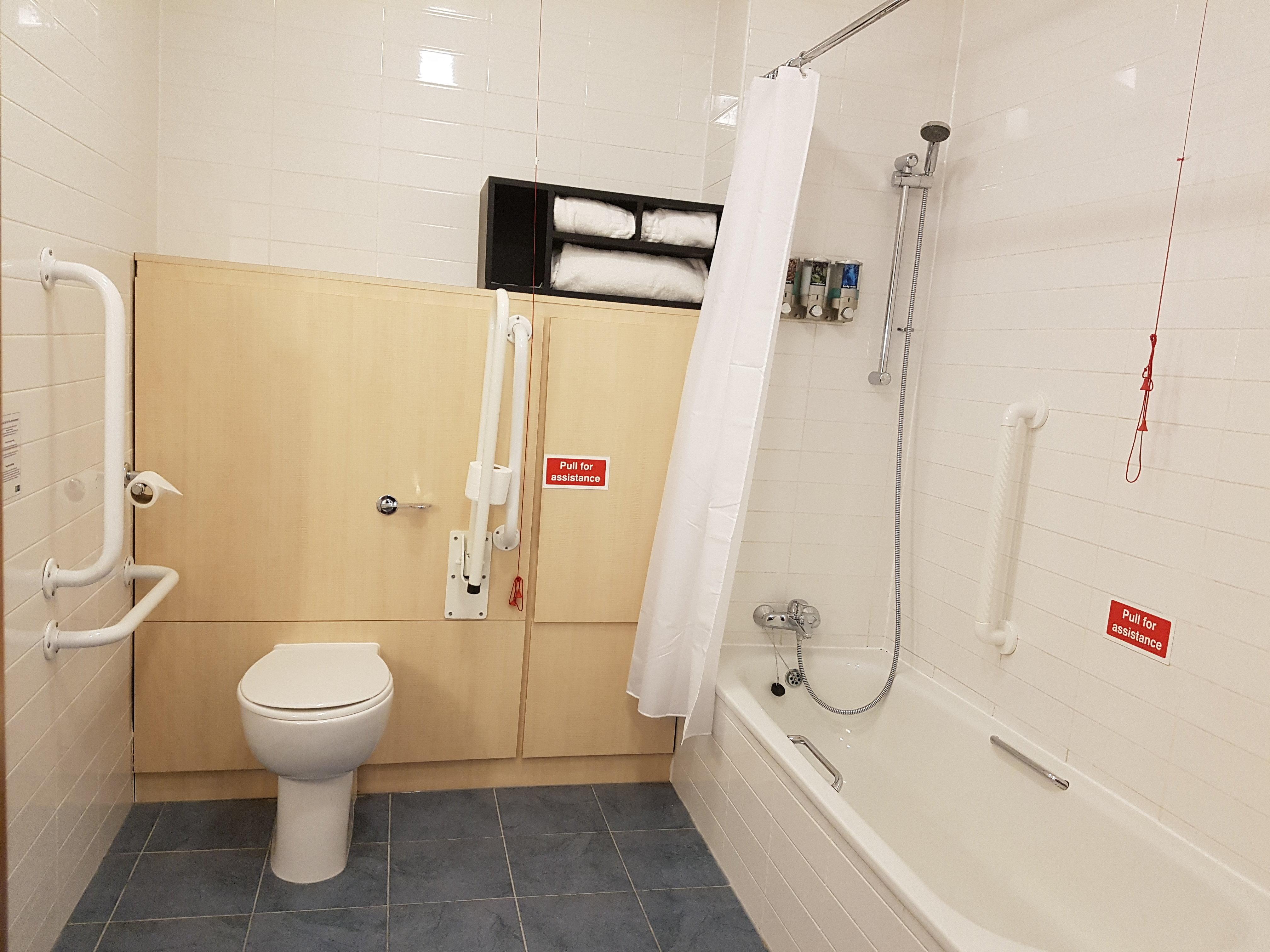 Holiday Inn Express Shrewsbury By Ihg Exterior photo