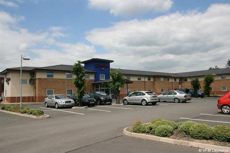 Holiday Inn Express Shrewsbury By Ihg Exterior photo